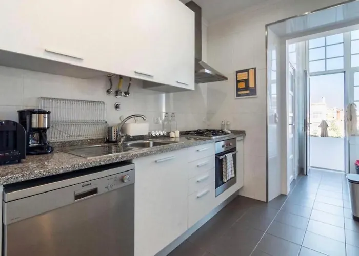 Graca With Terrace In Appartement