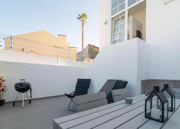 Graca With Terrace In דירה ליסבון